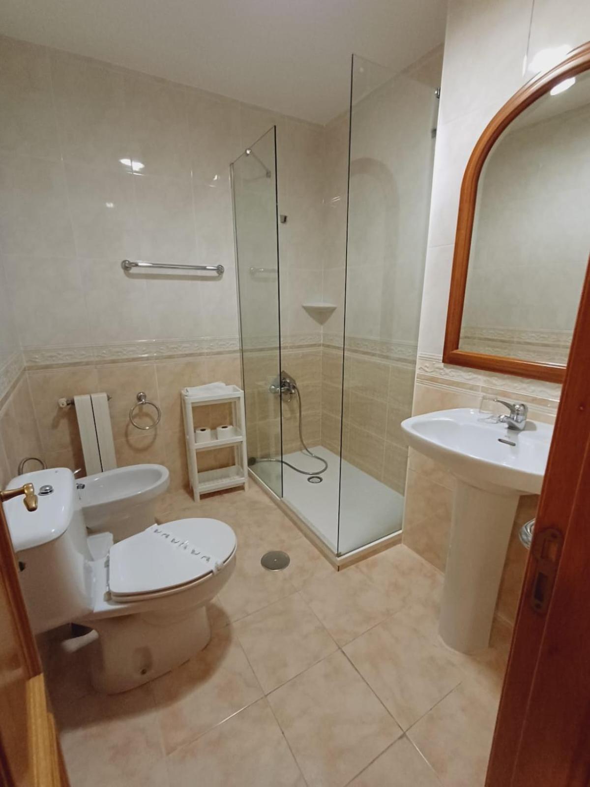Hotel El Coterin Apartamentos Y Habitaciones Arenas De Cabrales Exteriör bild