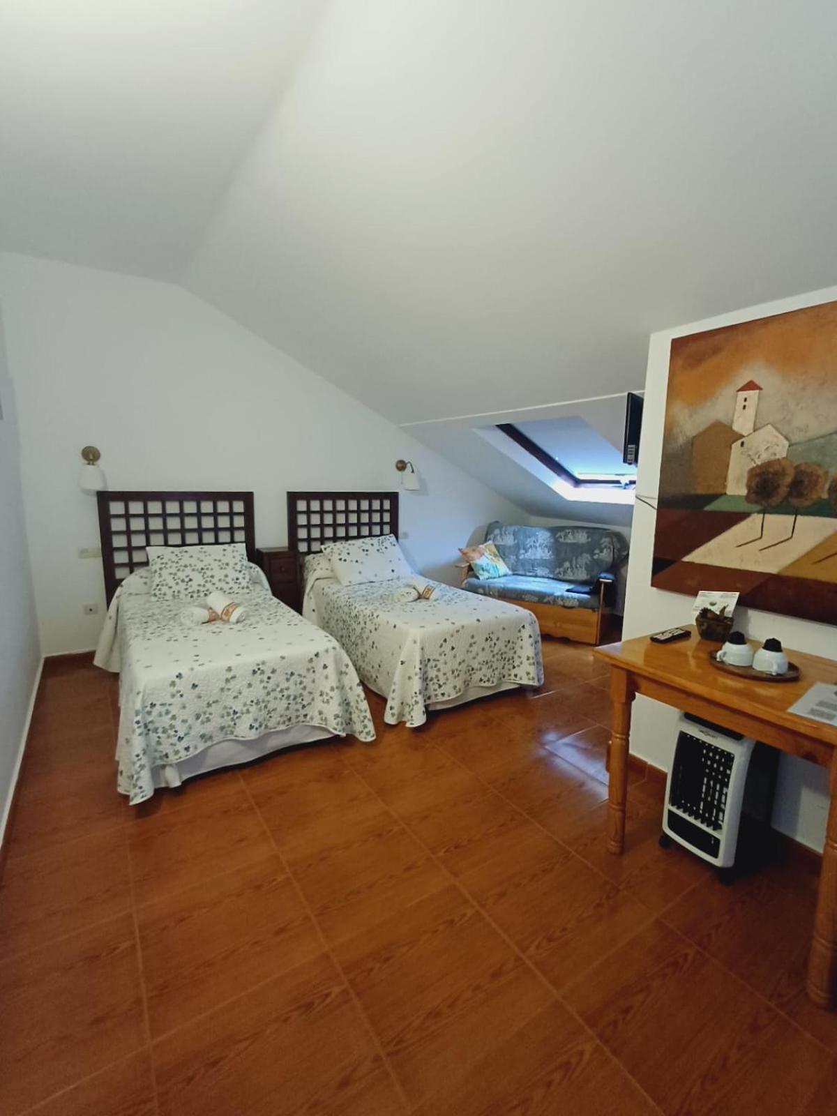 Hotel El Coterin Apartamentos Y Habitaciones Arenas De Cabrales Exteriör bild